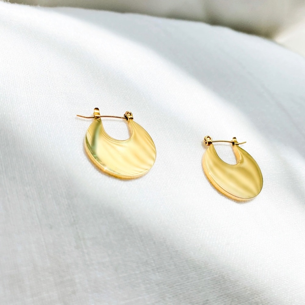Rosie Earring - Flat Coin Disc Reflective Gold Hypoallergenic Hoop Earrings